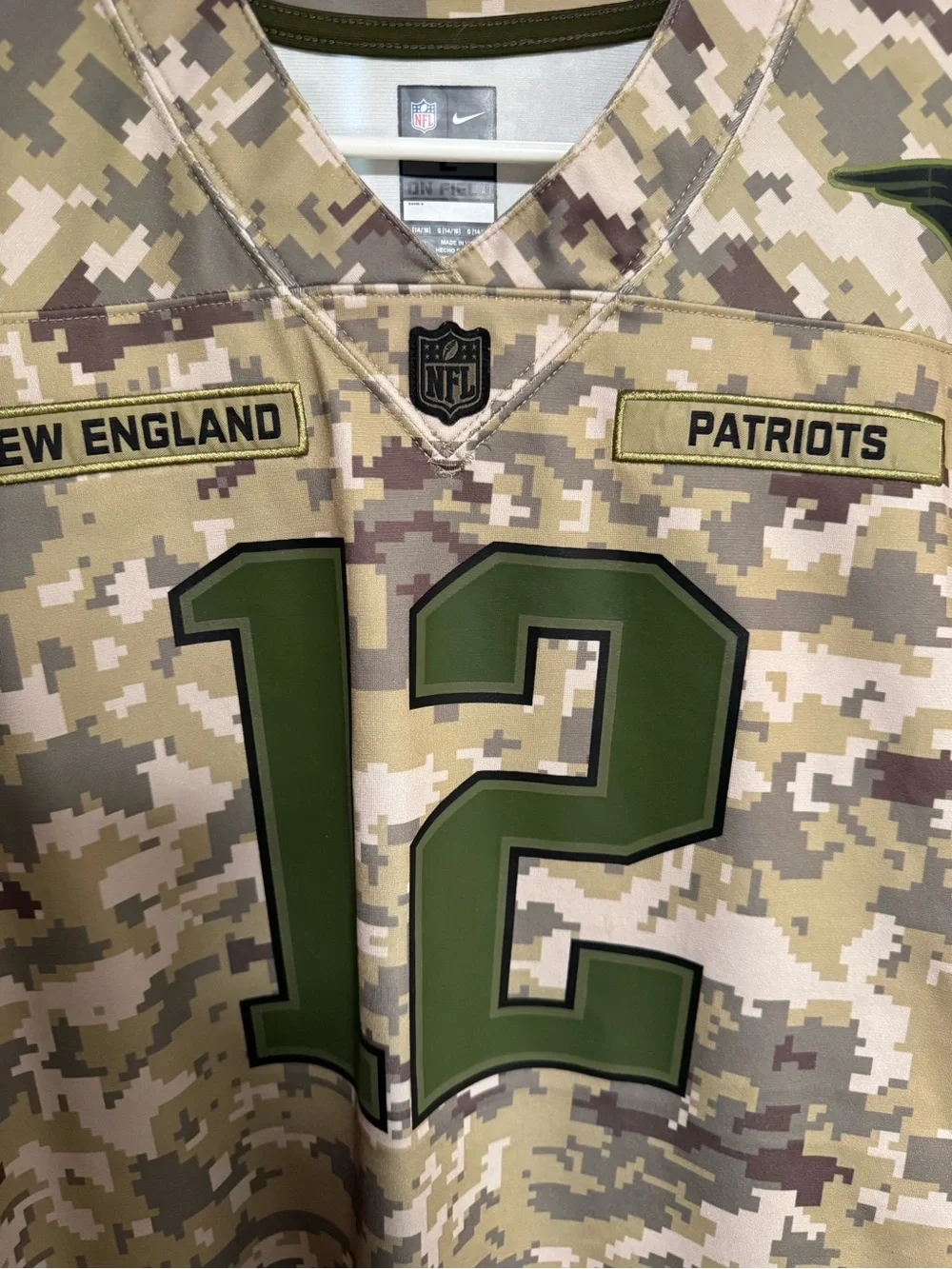 Tom Brady New England Patriots #12 Camouflage Football Jersey - Youth Large